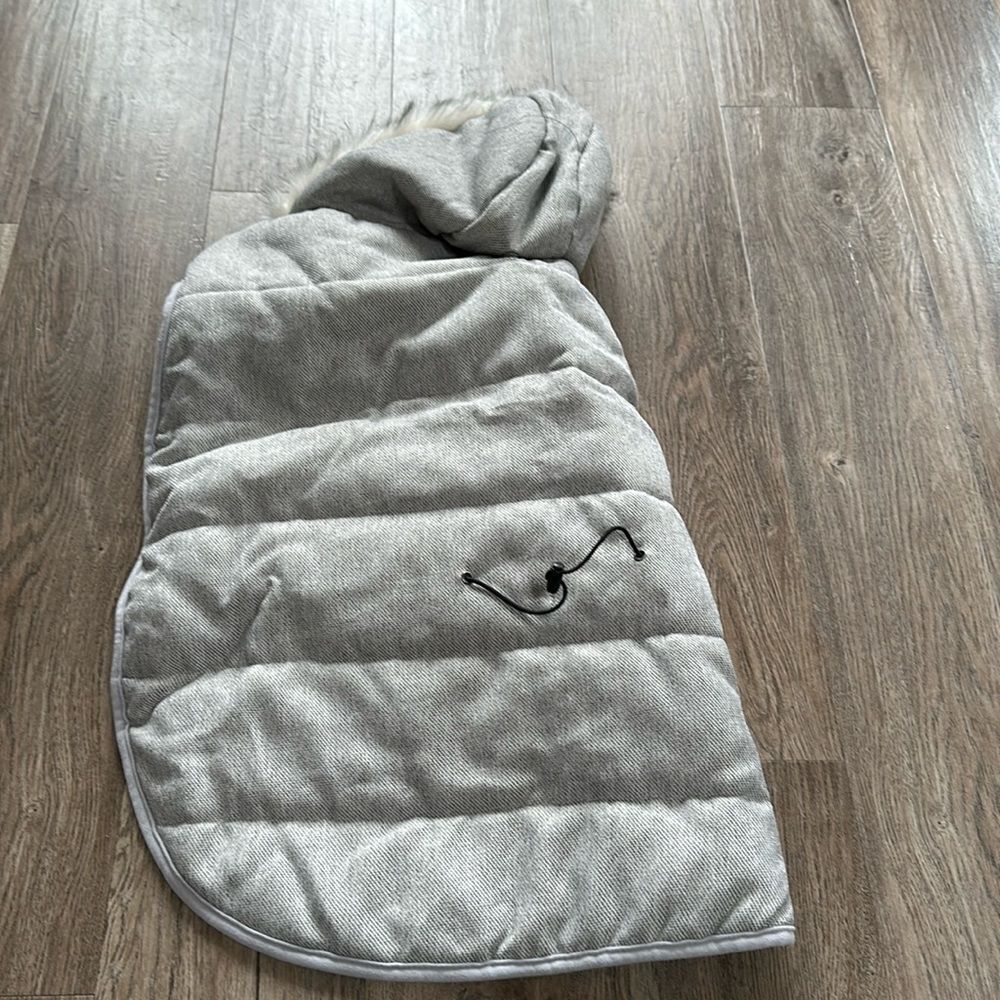 NWOT Furhaven XL Gray Dog Jacket with Hood | Warm Quilted Pet Coat Winter Wear